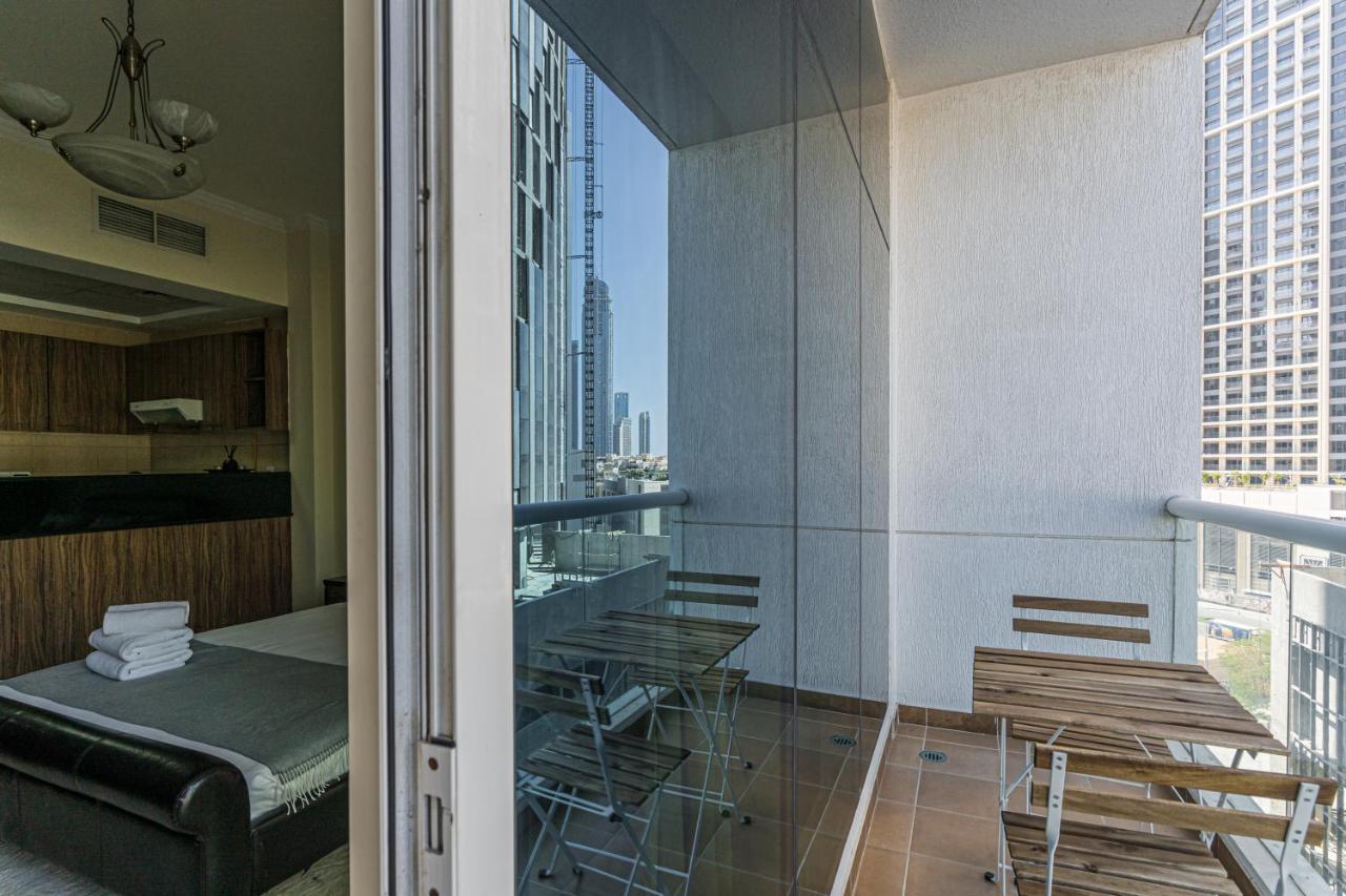 Higuests - Spacious Studio With City Views Near Dubai Mall Exterior photo
