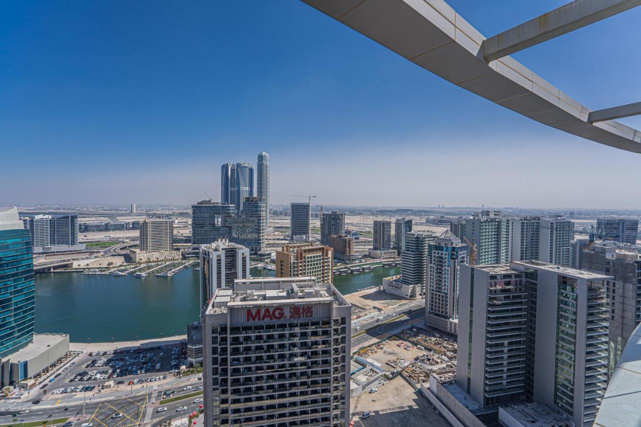 Higuests - Spacious Studio With City Views Near Dubai Mall Exterior photo