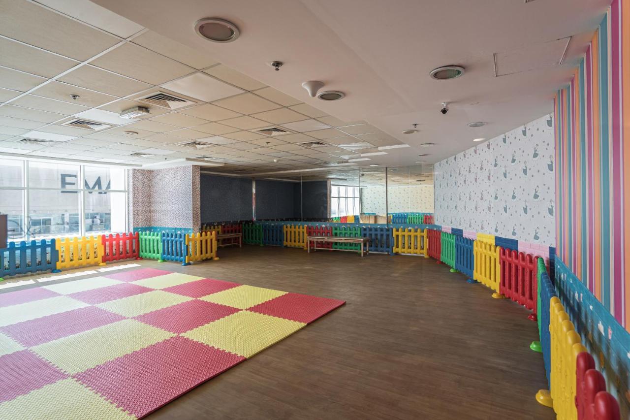 Higuests - Spacious Studio With City Views Near Dubai Mall Exterior photo